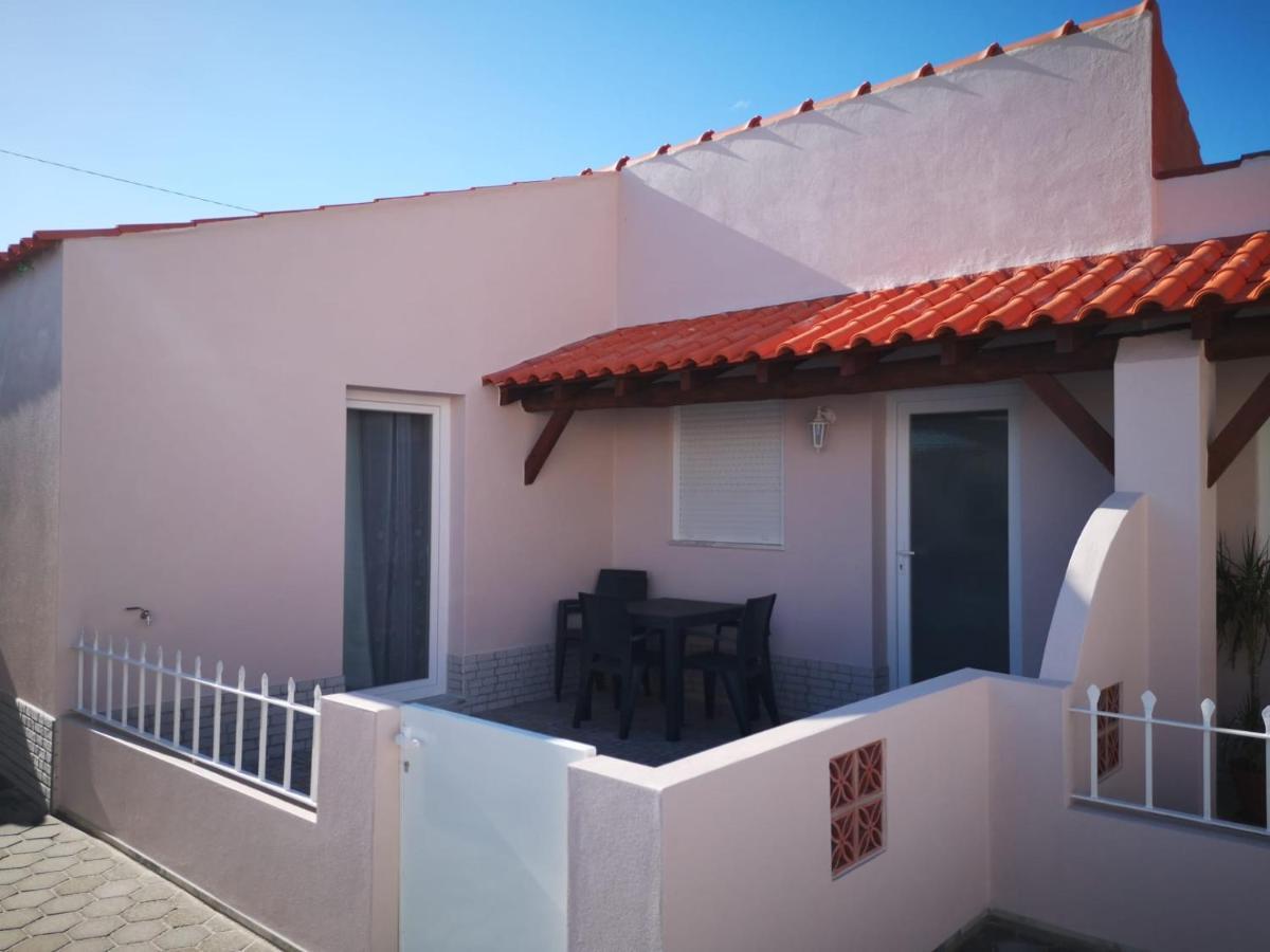Feather House Sao Bartolomeu dos Galegos e Moledo ภายนอก รูปภาพ