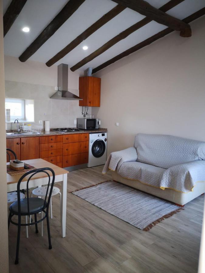 Feather House Sao Bartolomeu dos Galegos e Moledo ภายนอก รูปภาพ