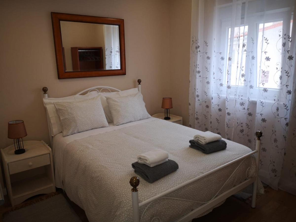 Feather House Sao Bartolomeu dos Galegos e Moledo ภายนอก รูปภาพ