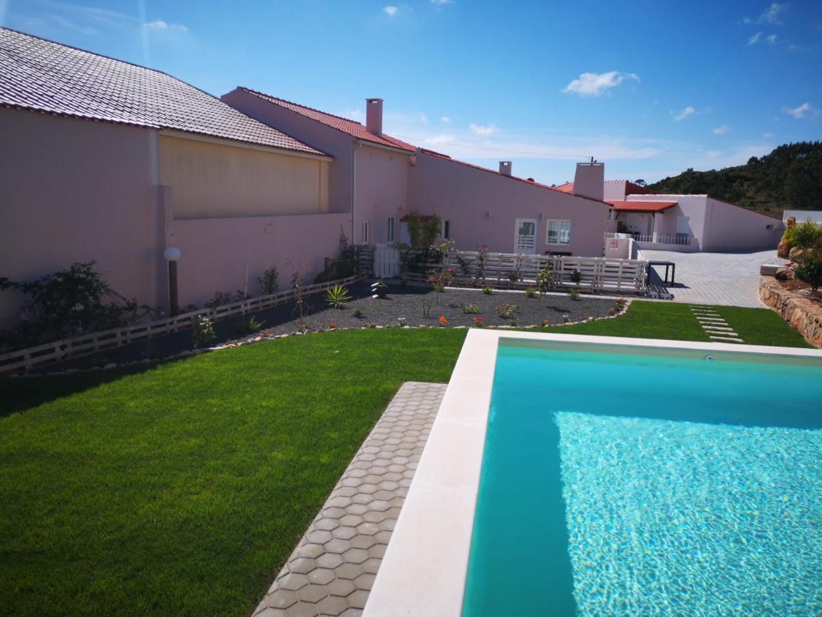 Feather House Sao Bartolomeu dos Galegos e Moledo ภายนอก รูปภาพ